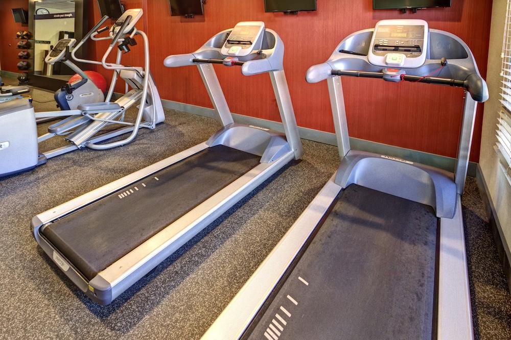 Hampton Inn Куквилл Экстерьер фото