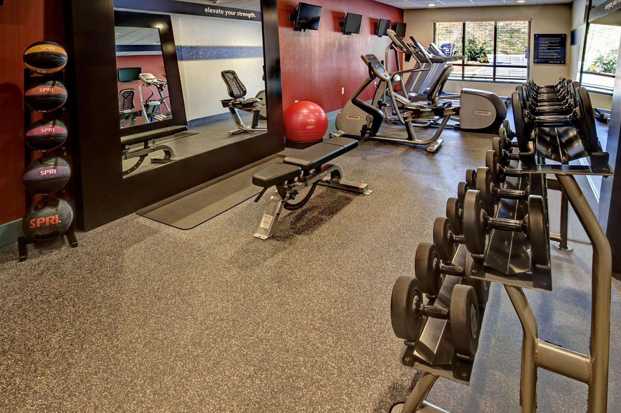 Hampton Inn Куквилл Экстерьер фото