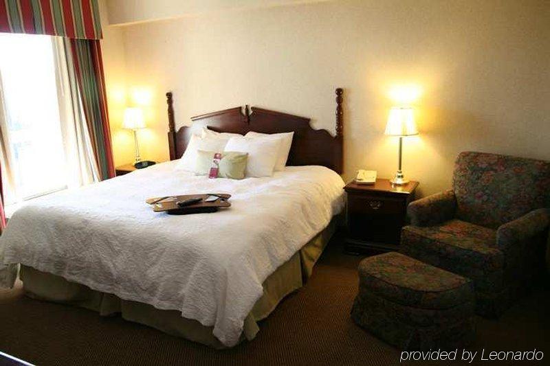 Hampton Inn Куквилл Номер фото